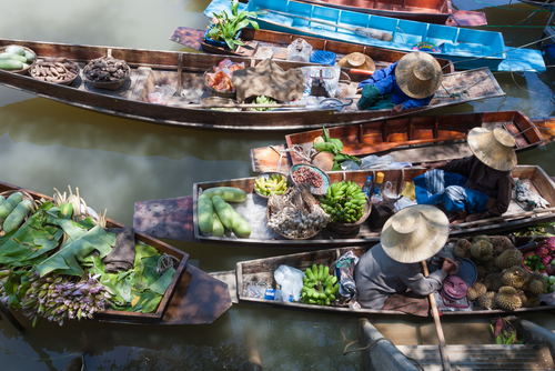MErcado flotante en Tailandia