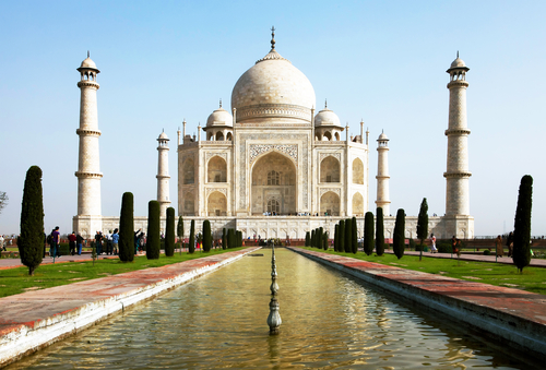 Vista externa del Taj Mahal.