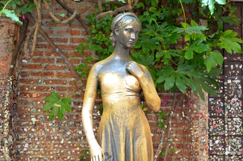 Estatua de Julieta en Verona