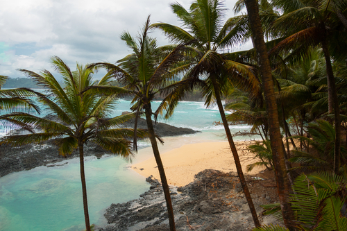 Playa de la isla de Santo Tomé