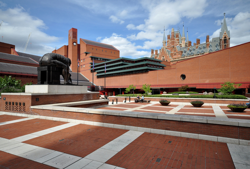 Fachada de la Biblioteca Británica