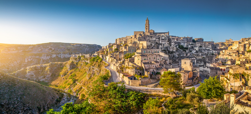 Vista de un pueblo en la región de Basilicata en Italia