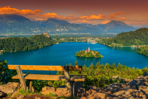 Atardecer en el lago Bled en Eslovenia