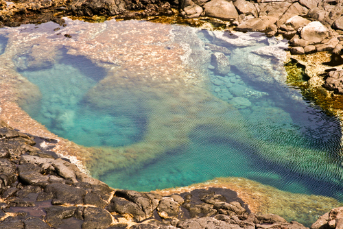 Los charcones, una de las piscinas naturales de España
