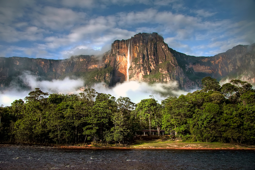 Salto del Ángel, una de las cascadas más bellas