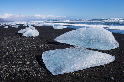 Arena negra en Jokulsarlon