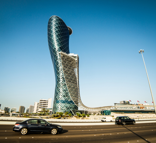 Capital Gate en Emiratos Arabes