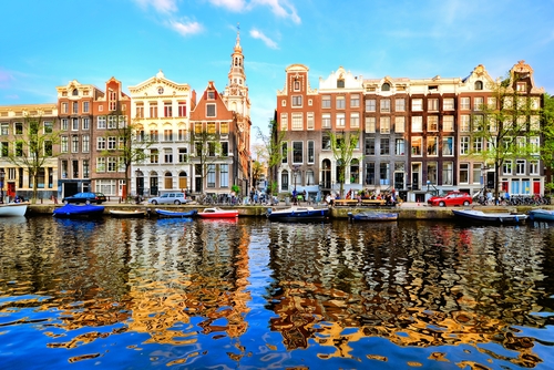Vista de los canales de Amsterdam