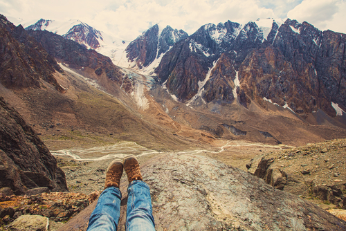 Turista en la montaña