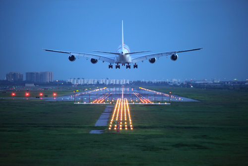Avión aterrizando