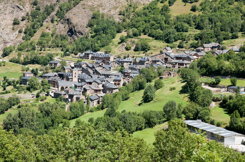 Vista del pueblo de Durro en el Valle del Boí