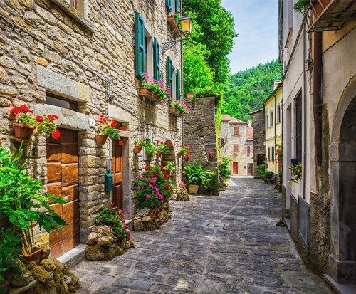 Pueblo típico en la Toscana