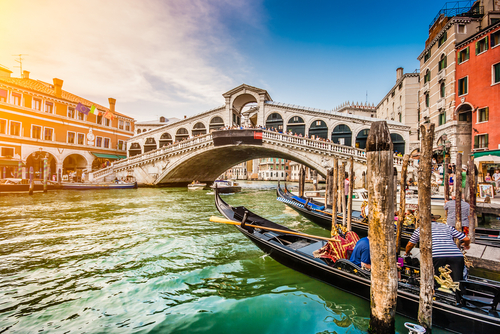 Puente Rialto en Venecia