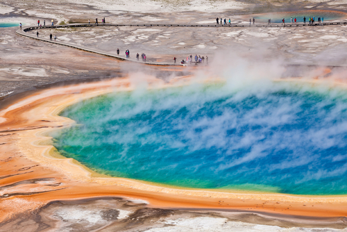 Grand Prismatic Spring en Yellowstone, uno de los paisajes más surrealistas