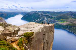 Vista del Preikestolen en Noruega