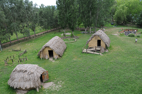 Parque neolitico en Bañolas