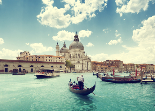 PAseo roma´ntico en góndola en Venecia