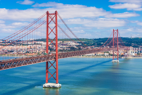 Puente 25 de abril en Lisboa