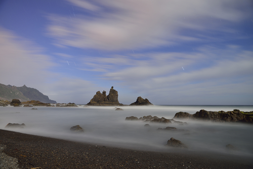 Bruma en la playa de Benijo