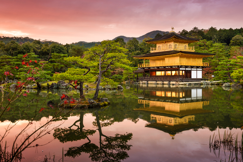 Kinkaku-ji- al atardecer