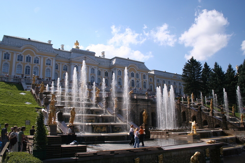 Palacio de PEterhof en San Petersburgo