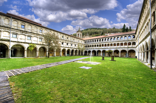 Monasterio de Santo Estevo en la Ribeira Sacra