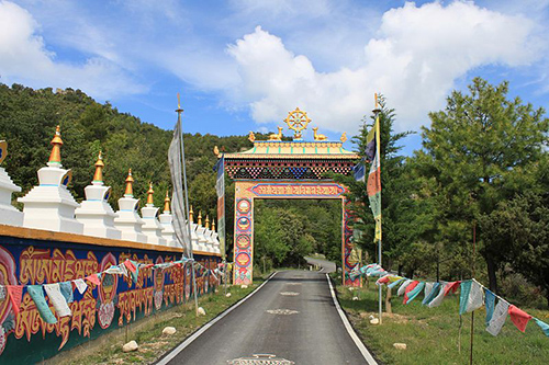 El centro budista Dag Shang Kagyu en Aragón
