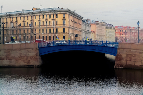 Puente Azul en San Petersburgo