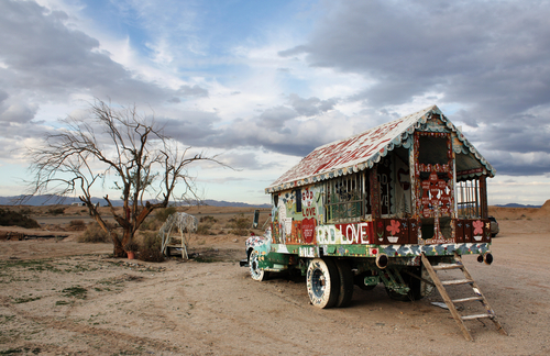 Caravana en Salvation Mountain