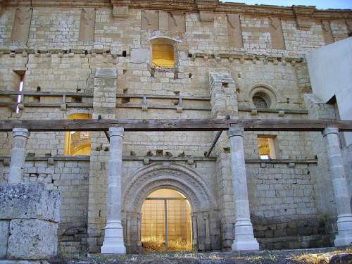 Ruinas de la iglesia de San Pedro