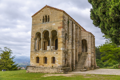 Santa María del Naranco en el Principado de Asturias