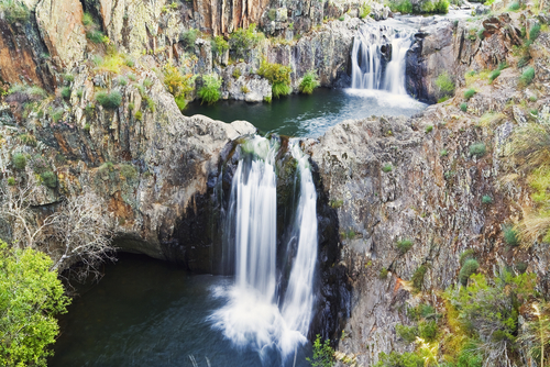 Cascada del Aljibe en los pueblos negros