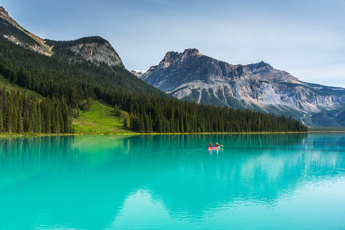 Lago Esmeralda en Canadá