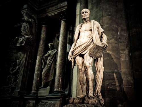 Escultura de San Bartolomé