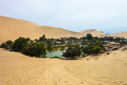 Oasis Huachina en Perú