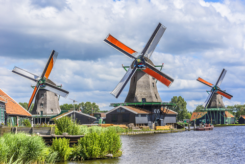 Molinos en Zaanse Schans en Países Bajos
