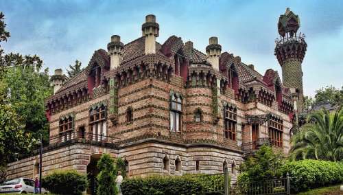 El Capricho en Comillas