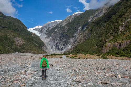 Viajera en la montaña