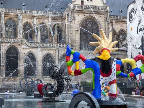 Fuente Stravinsky en París