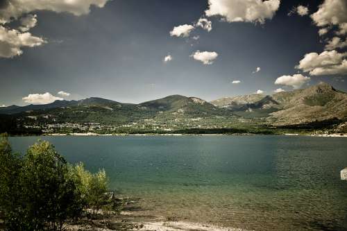 Embalse de Navacerrada en Madrid