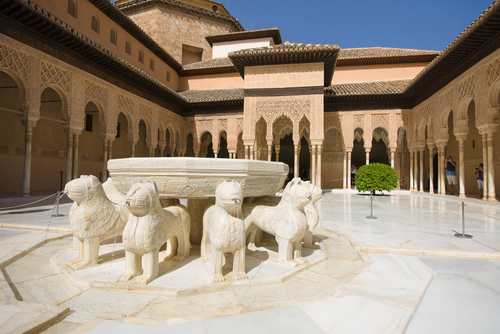 Patio de los Leones de la Alhambra