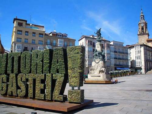 Escápate a Vitoria-Gasteiz Escápate a Vitoria-Gasteiz