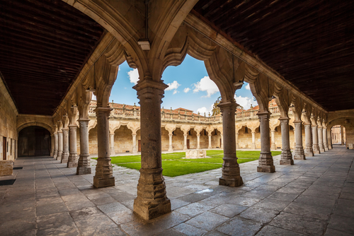 Claustro de la Universidad de Salamanca
