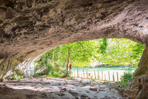 Cueva de Zugarramundi en el valle del Baztán