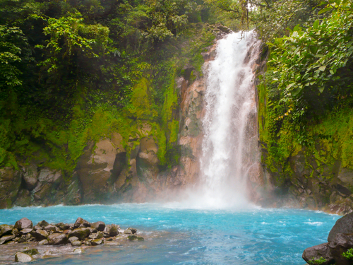 Río Celeste en el ParqueNacional del Volcán Tenorio