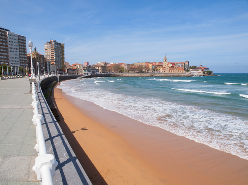 Playa de San Lorenzo en Gijón