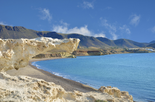 Playa de Los Escullos en el Cabo de Gata