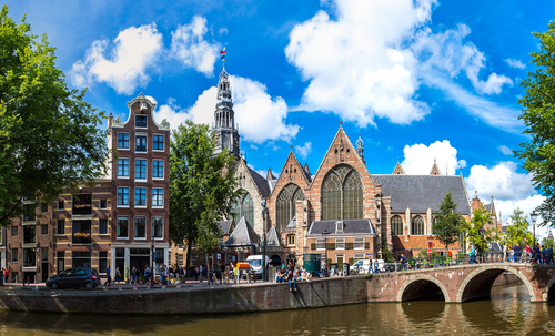 Oude Kerk en Ámsterdam, Holanda