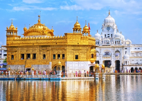 El Templo Dorado de Amritsar, una joya en la India