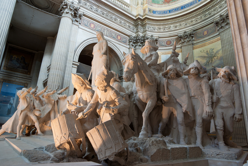 Estatuas en el Panteón de París